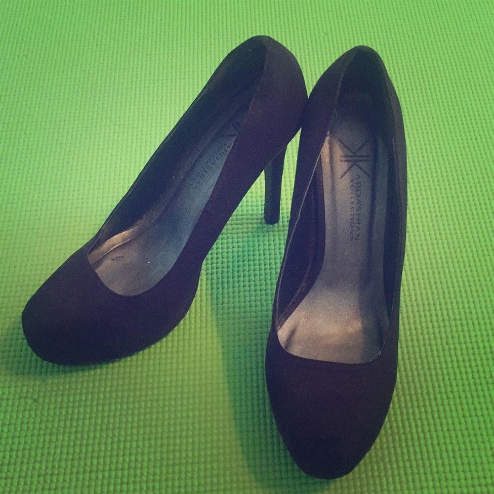 Kardashian Kollection black pumps !